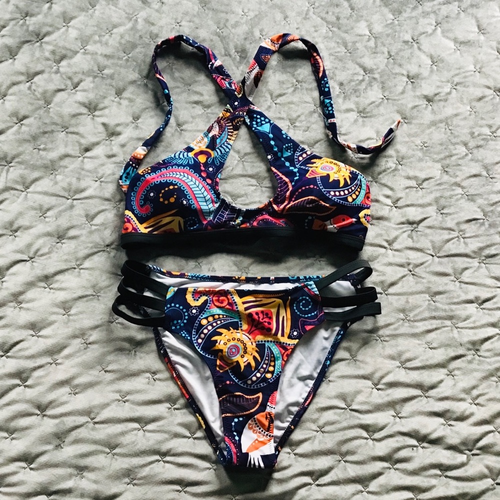 Brand new with tags! Cupshe multicolored bikini.